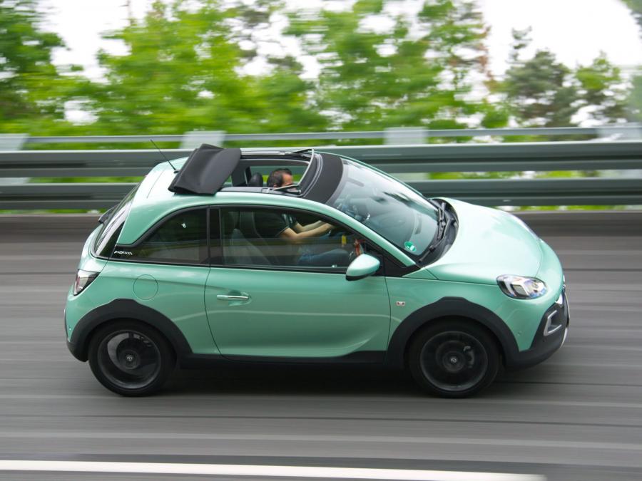 Opel Adam Rocks 2014 года  (фото 24 из 33)
